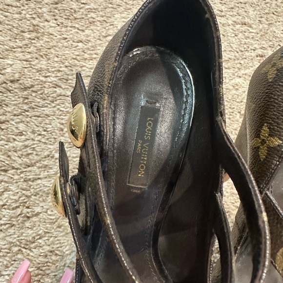 Louis Vuitton Heels 37.5 - Picture 4 of 5